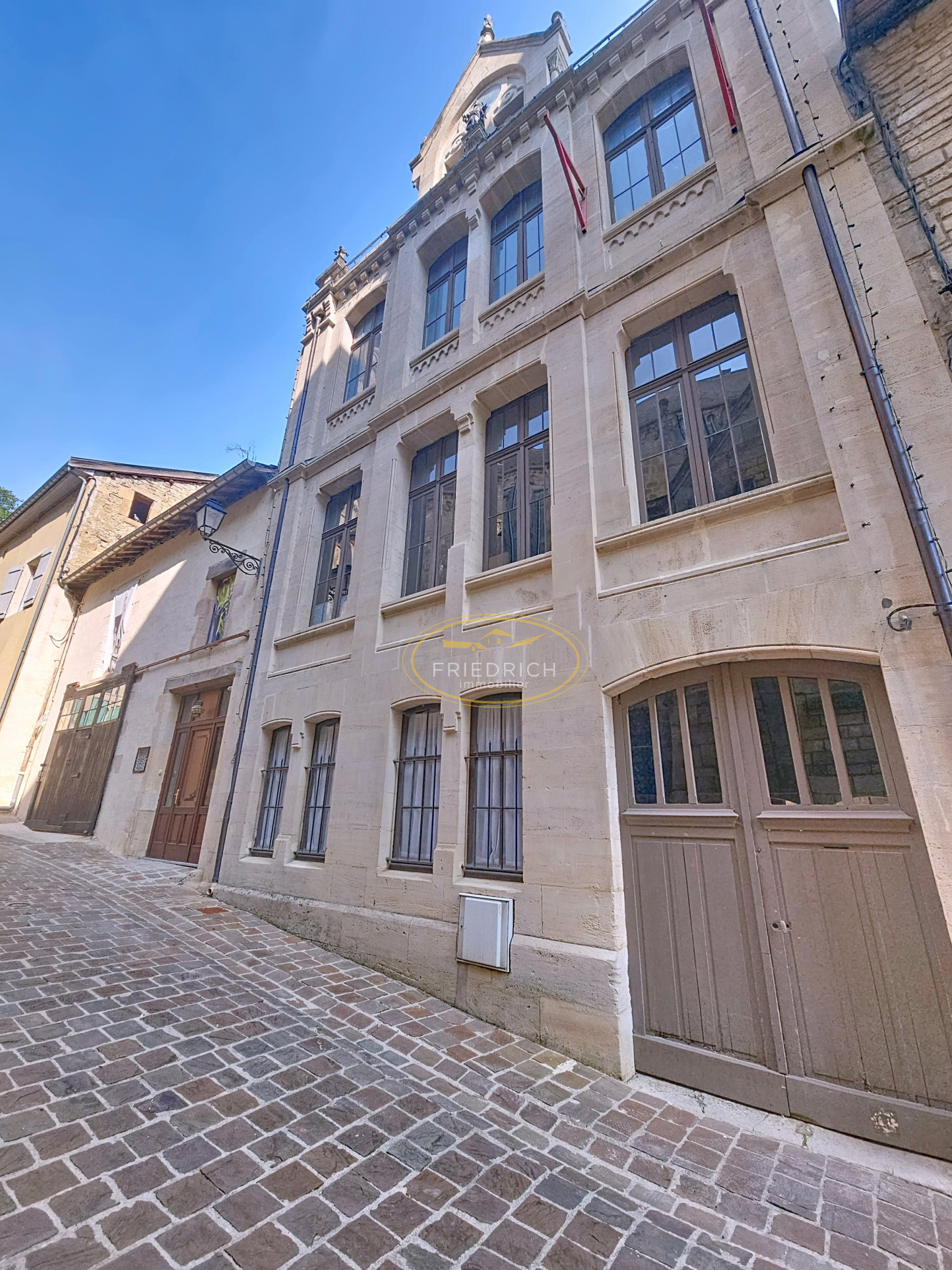Bâtisse gothique du XVIII ème siècle