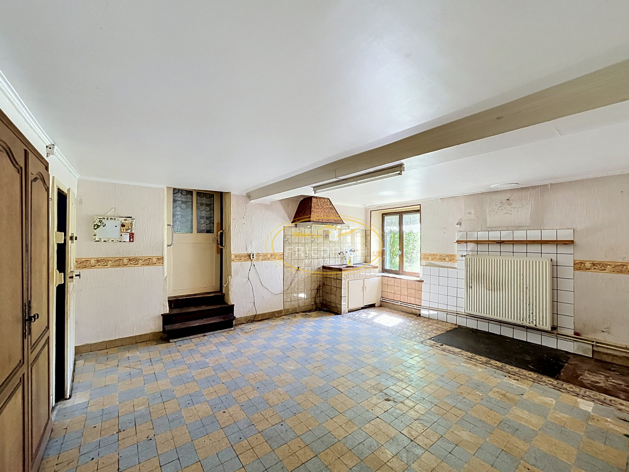 MAISON DE VILLAGE A RÉNOVER