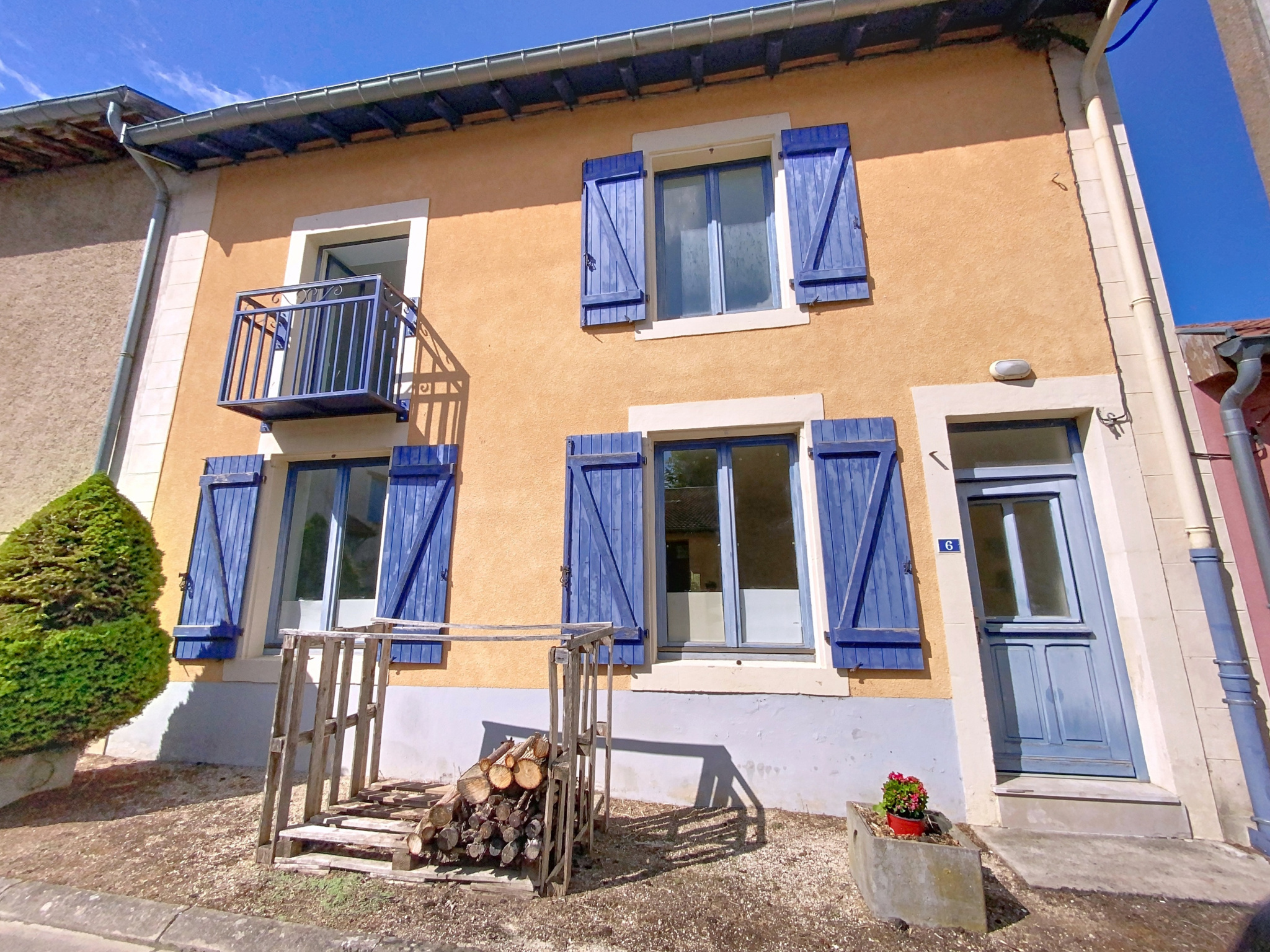 MAISON DE VILLAGE A CONFORTER
