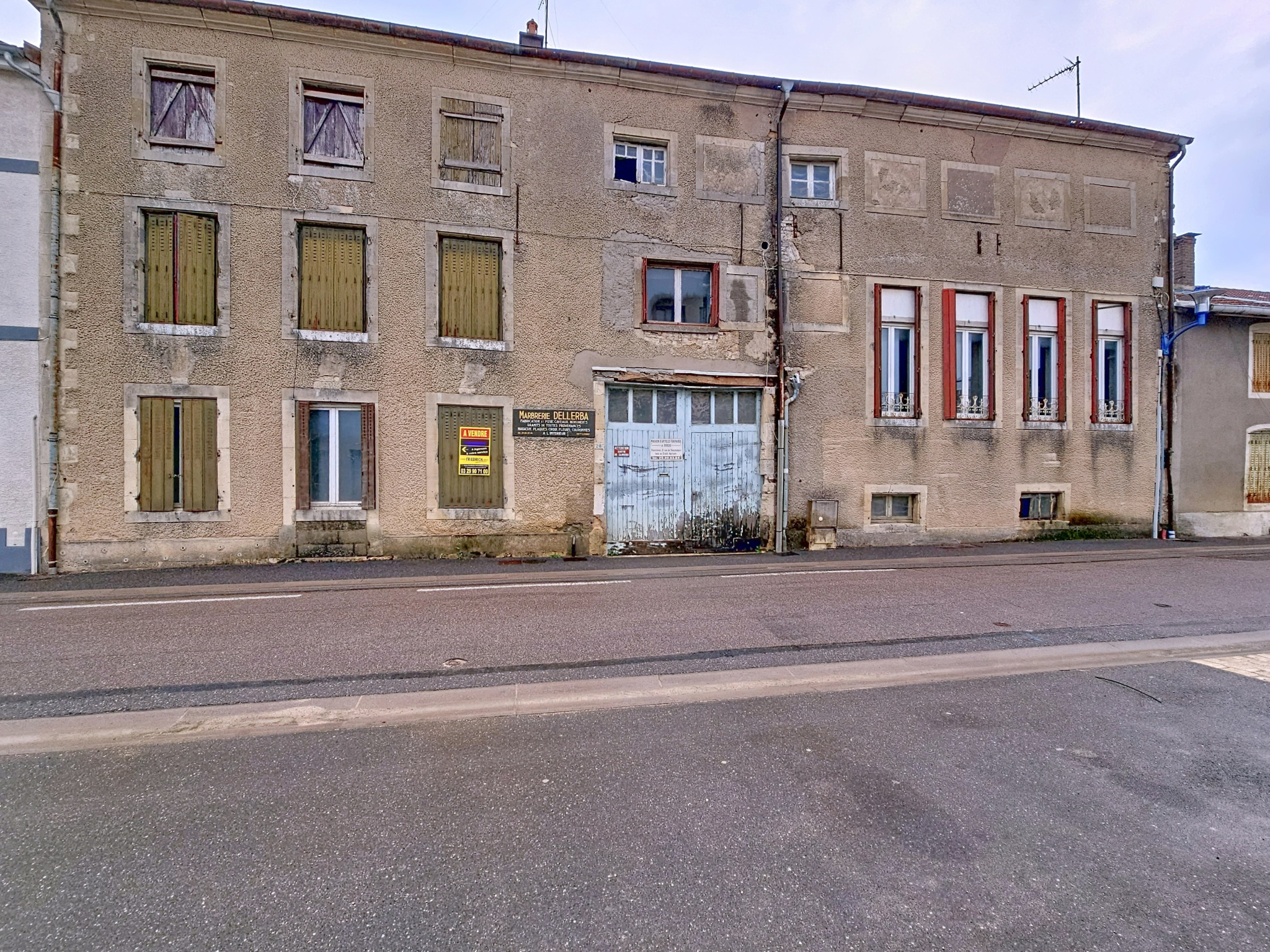Ensemble immobilier à rénover