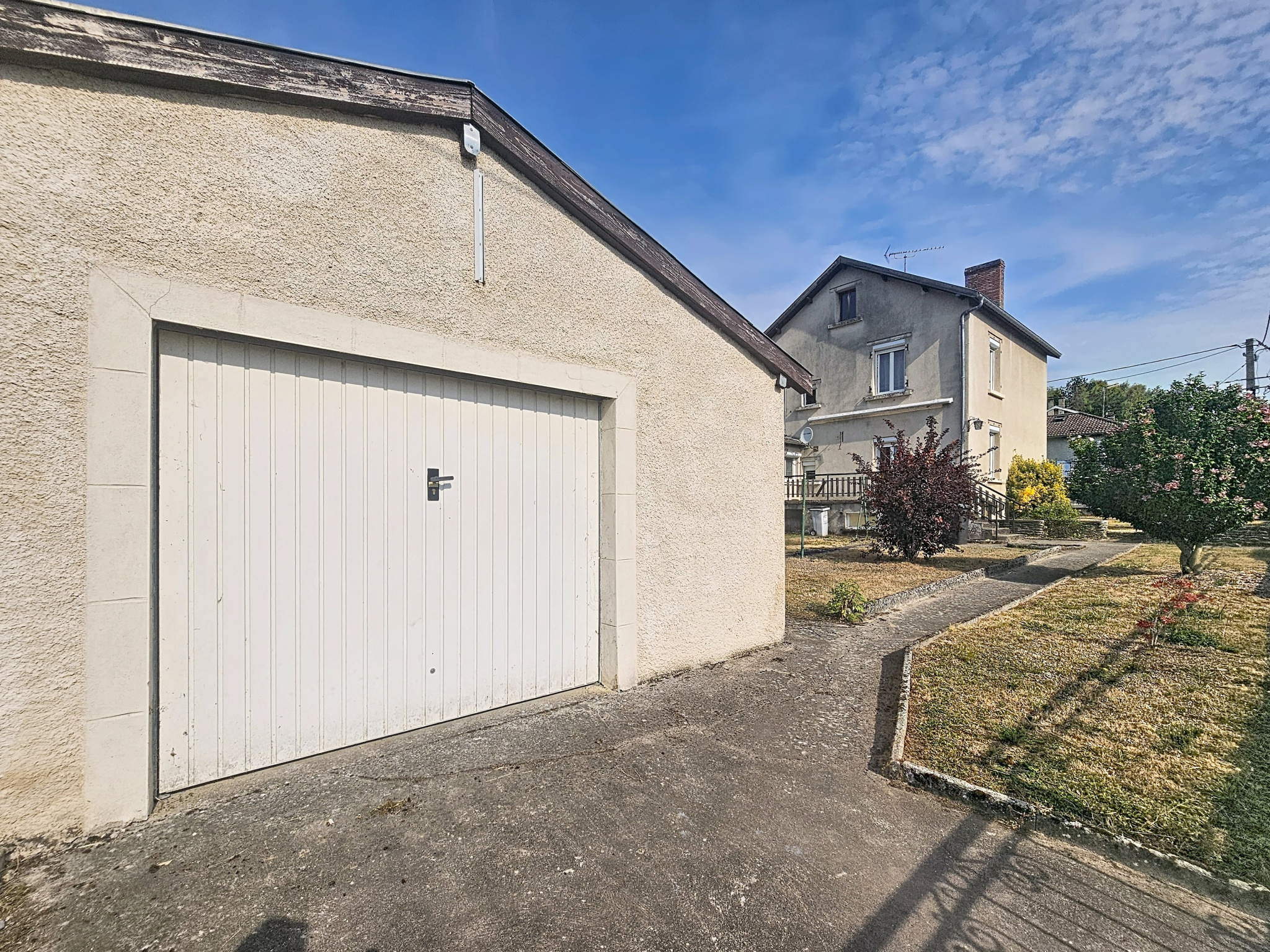 MAISON DE VILLAGE A RÉNOVER