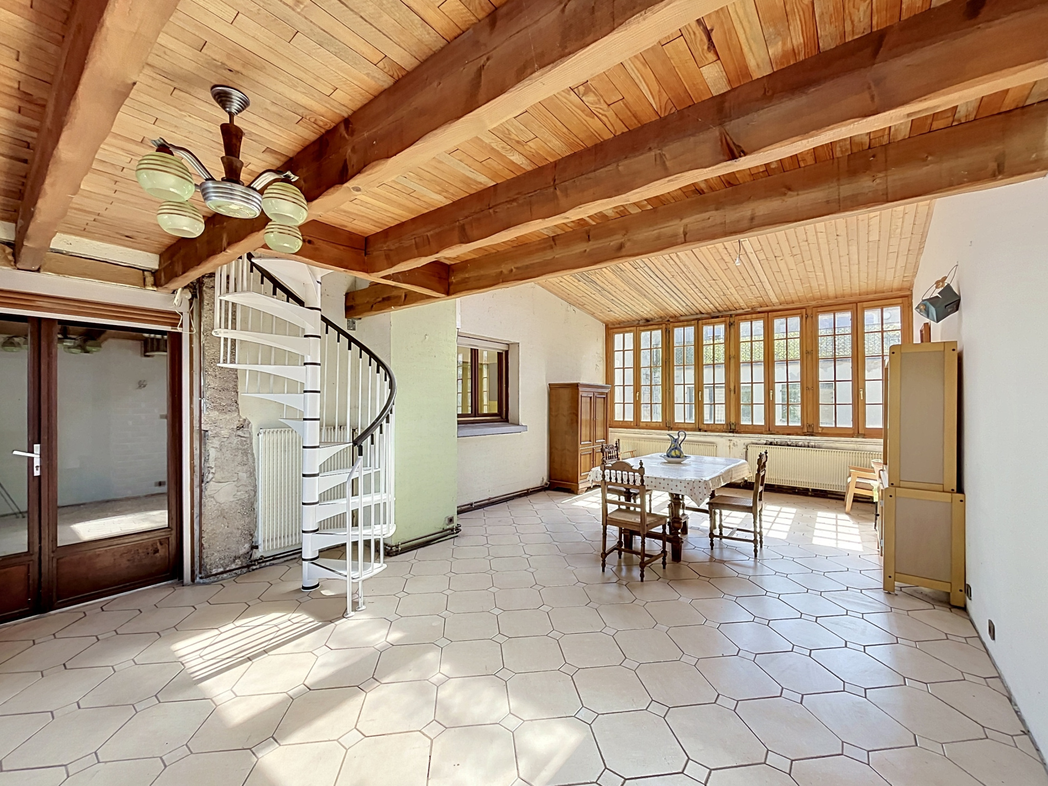 ENSEMBLE IMMOBILIER - NOMBREUSE POSSIBILITÉS D'AMÉNAGEMENT !